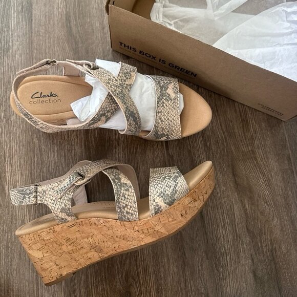 New Clarks Women's, Elleri Rae Sandals rose way beige metallic cork wedges 12m - Picture 1 of 11